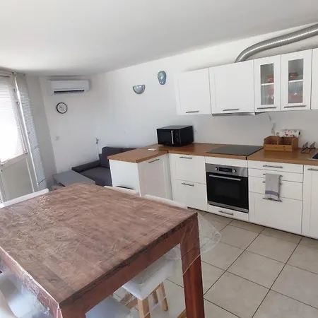 Lägenhet T2 Front De Et Piscine - Pieds Dans L'eau