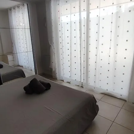 Lägenhet T2 Front De Et Piscine - Pieds Dans L'eau *